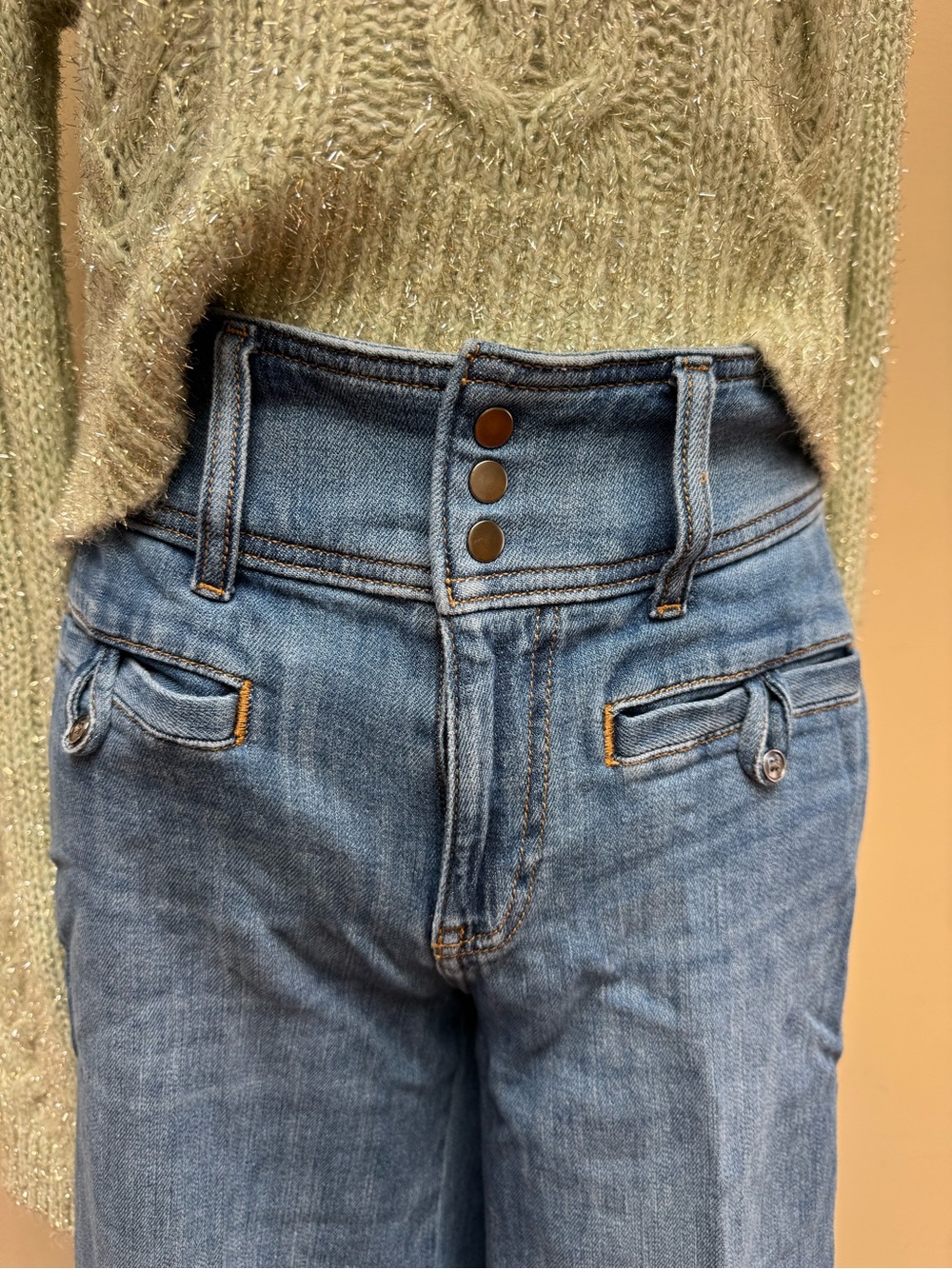 Pilcro High-Rise Wide-Leg Cropped Jeans in Medium Blue - Picture 3 of 9